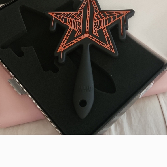 NWT Jeffree Star Limited Edition Spiderweb Black Soft Touch Hand Mirror - Picture 3 of 6